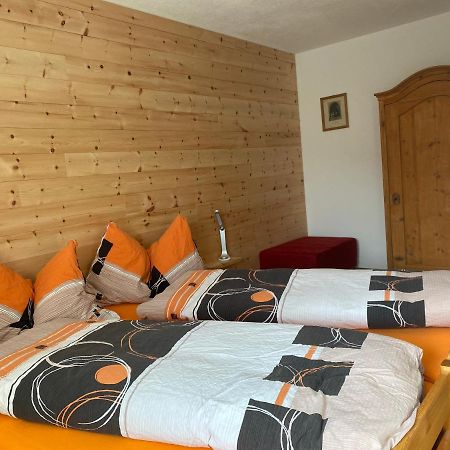 Ferienwohnung In Tschlin Mit Panoramablick Exteriör bild