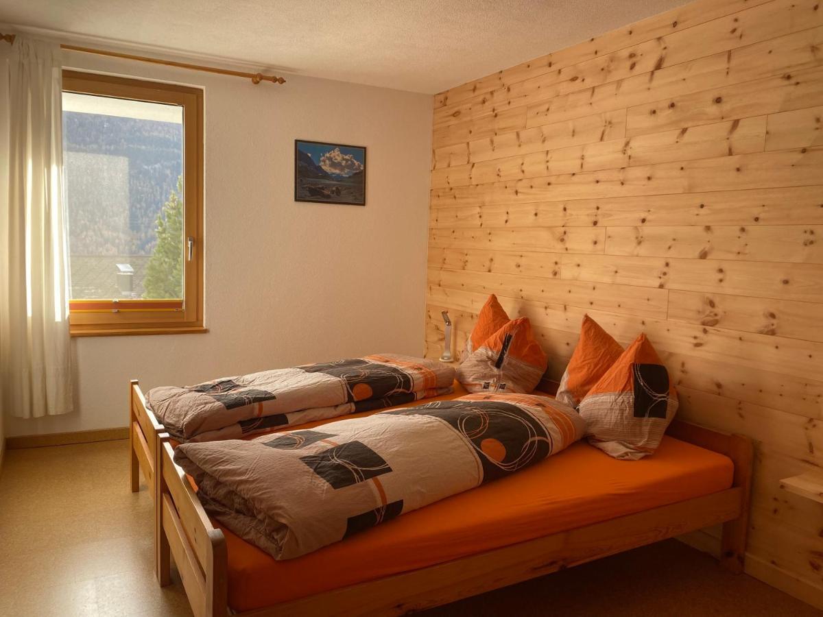 Ferienwohnung In Tschlin Mit Panoramablick Exteriör bild